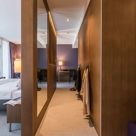 Deltapark Vitalresort**** Отель Reutigen