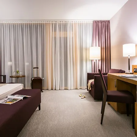 Отель Deltapark Vitalresort**** 4*