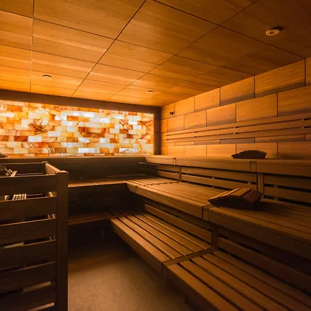 Deltapark Vitalresort**** 4* Reutigen