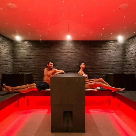 Hotel Deltapark Vitalresort**** 4*