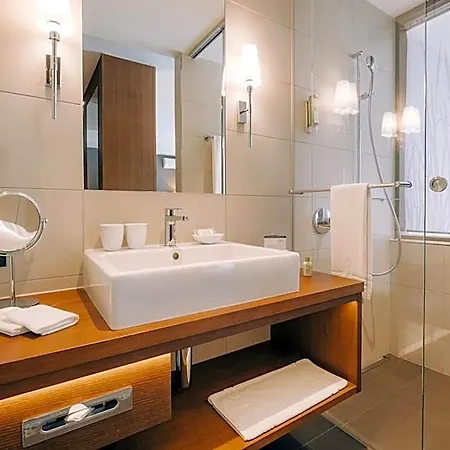 Deltapark Vitalresort**** 4* Reutigen