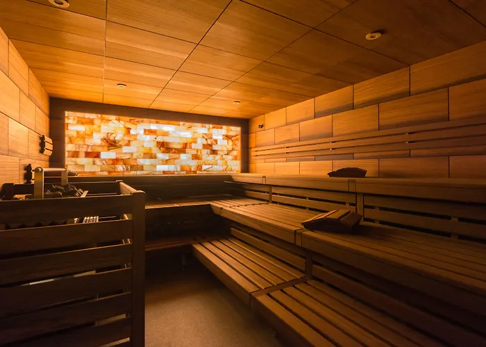 Deltapark Vitalresort**** 4* Reutigen