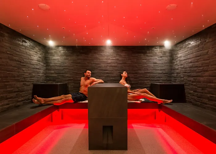 Hotel Deltapark Vitalresort**** 4*