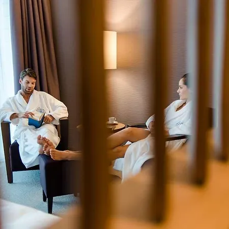 Deltapark Vitalresort**** Thun