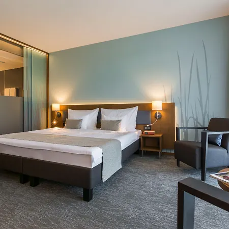 Deltapark Vitalresort**** ホテル Reutigen