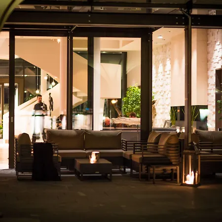 Deltapark Vitalresort**** ホテル